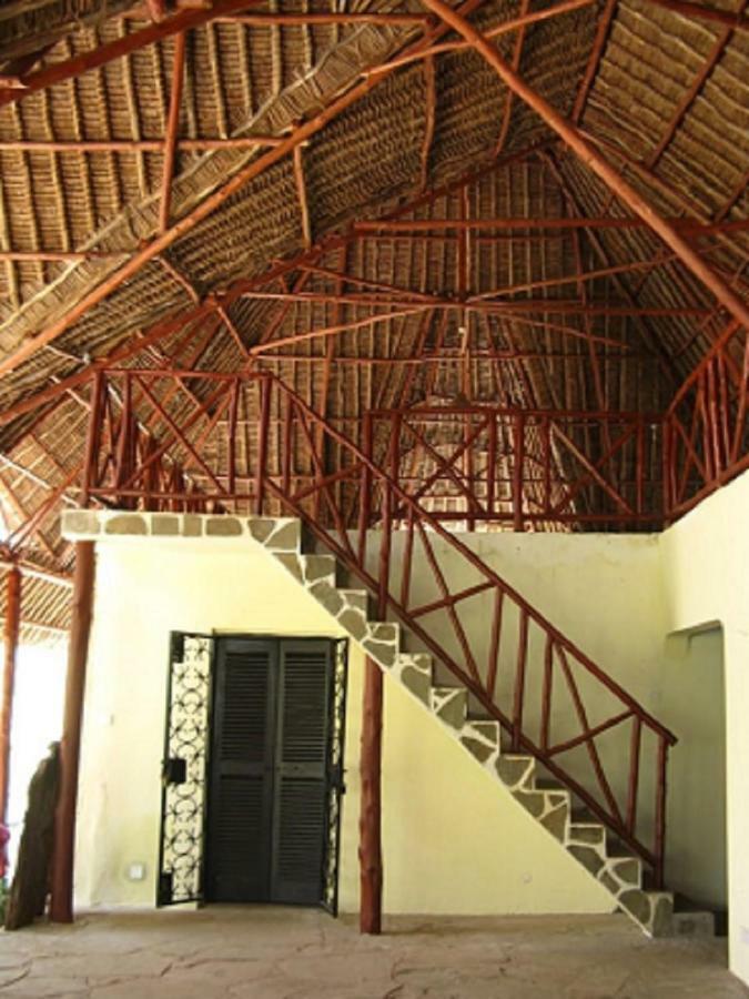 Kiloran Funzi House Acomodação com café da manhã Exterior foto