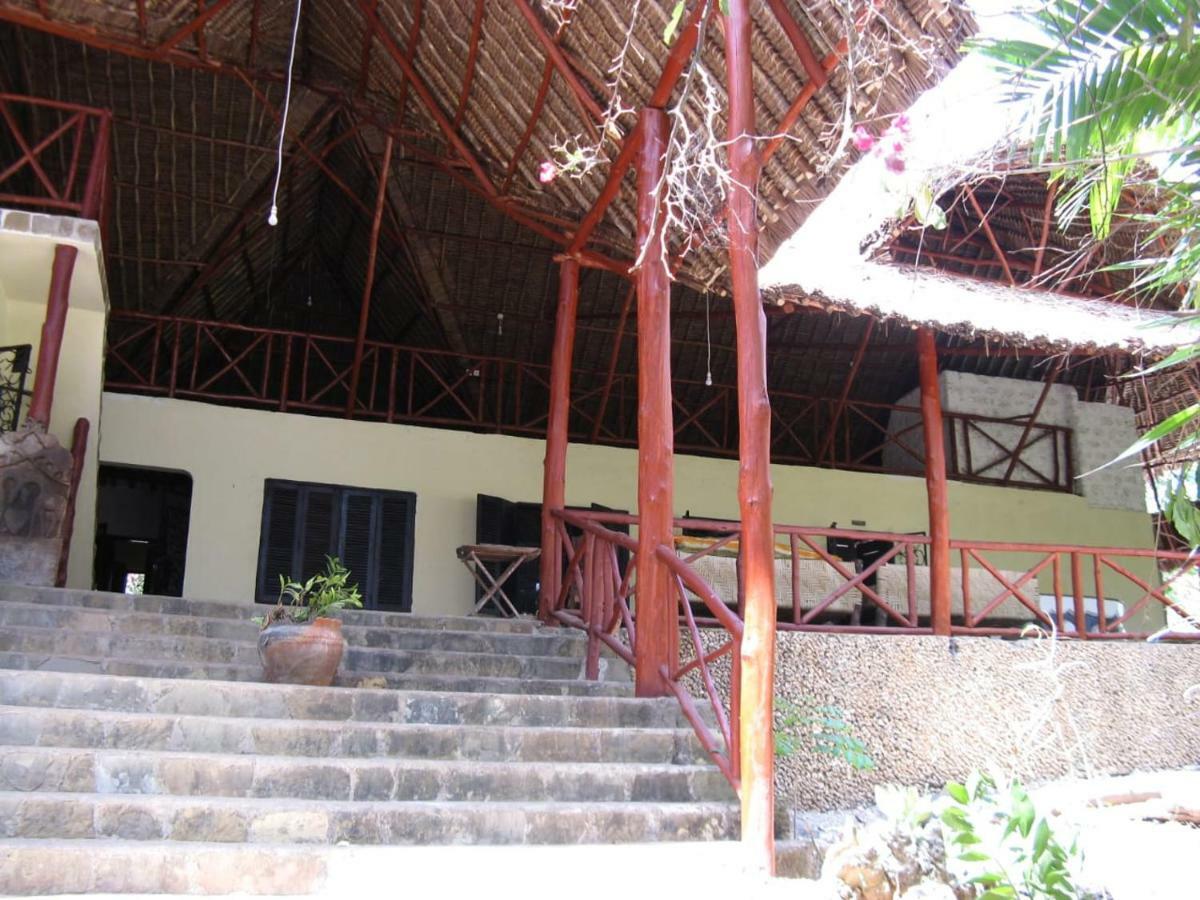 Kiloran Funzi House Acomodação com café da manhã Exterior foto